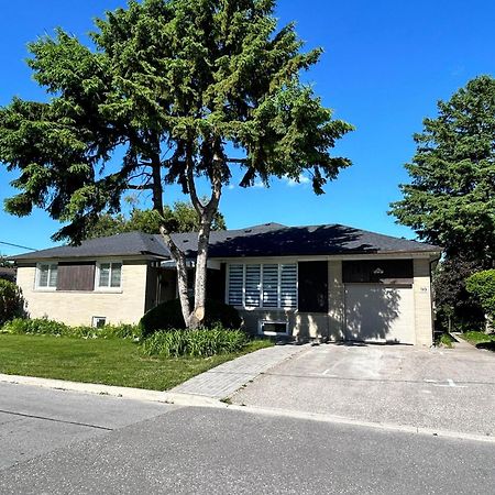 Brand New Lower Home With Exclusive Bathroom Toronto Kültér fotó